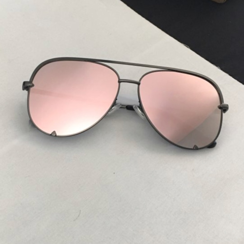 ✨Restocking✨Gun Pink Mirrored Aviators - Picture 4 of 4